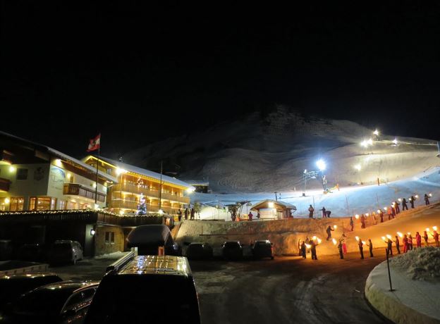 Night skiing in Faschina