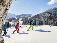 BergAKTIV - Guided Snowshoe Taster Tour in Brand with Peter