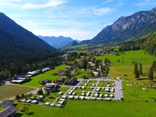 Luftaufnahme Landhaus mit Camping Richtung Bockber