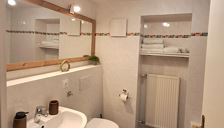 Apartment, shower or bath, toilet, 2 bed rooms