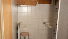 Apartment, shower or bath, toilet, 3 bed rooms