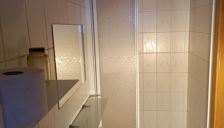 Apartment, shower or bath, toilet, 3 bed rooms