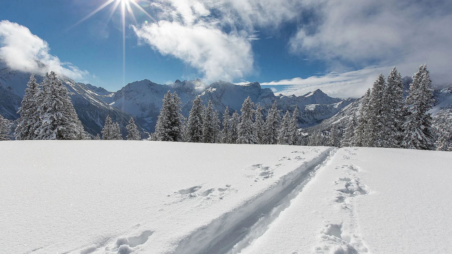 brandnertal-tiefschnee-spuren-landschaft